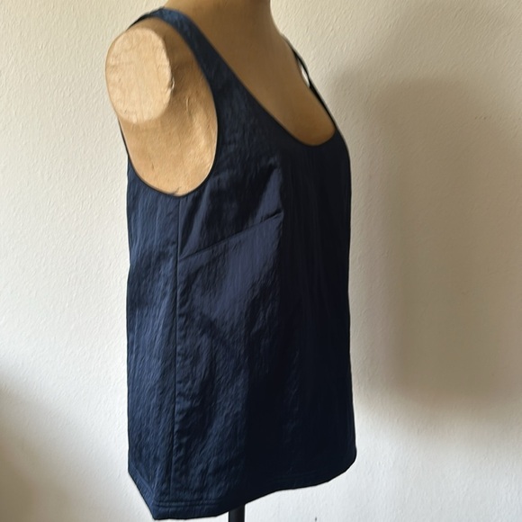 Tibi sz 2 gorgeouss navy tank blouse, great pre owned condition - Picture 2 of 8